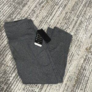 New York Laundry high-wasted Capri Leggings